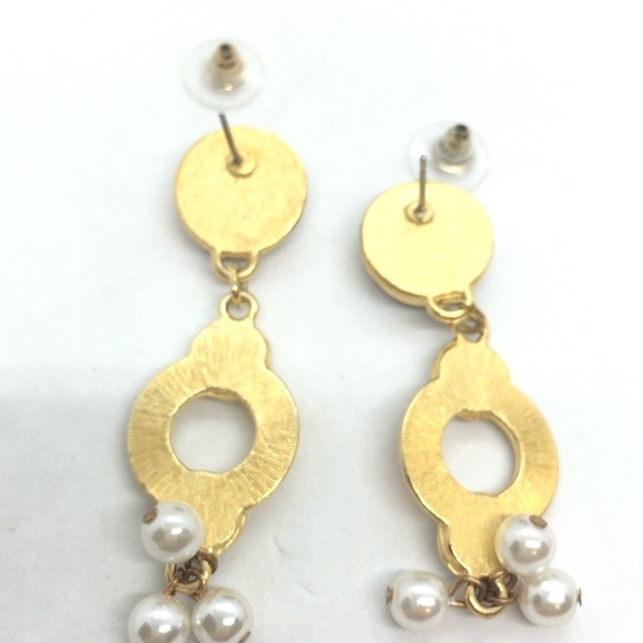 3/$30 VINTAGE 80S EARRINGS GOLD TONE PEARLS FUZZY PURPLE DANGLE DROP GEOMETRIC - Picture 15 of 16